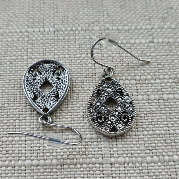 Women Earrings Silver Tone Fashion Ear Jewelry Leaf Shape New - Picture 5 of 9